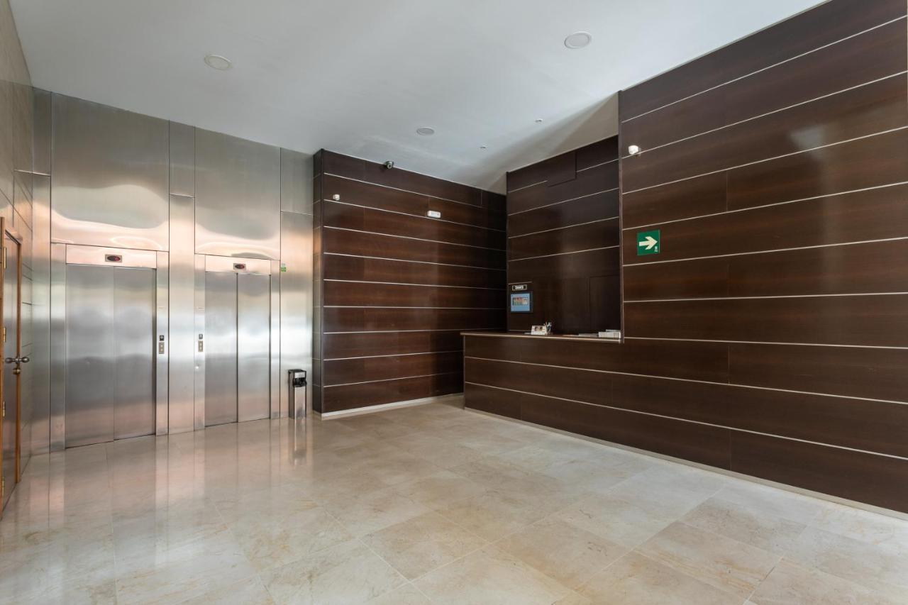 Malaga Centro Maria Zambrano Apartment Exterior photo