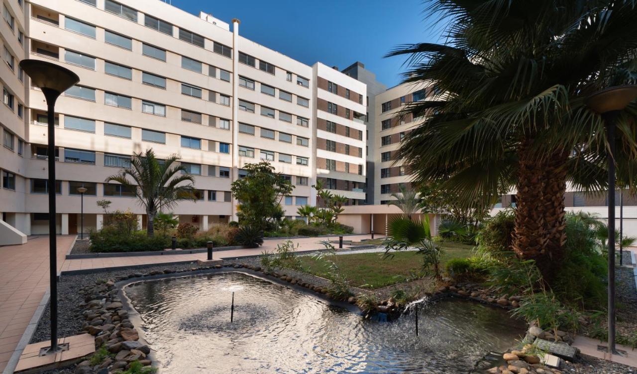Malaga Centro Maria Zambrano Apartment Exterior photo