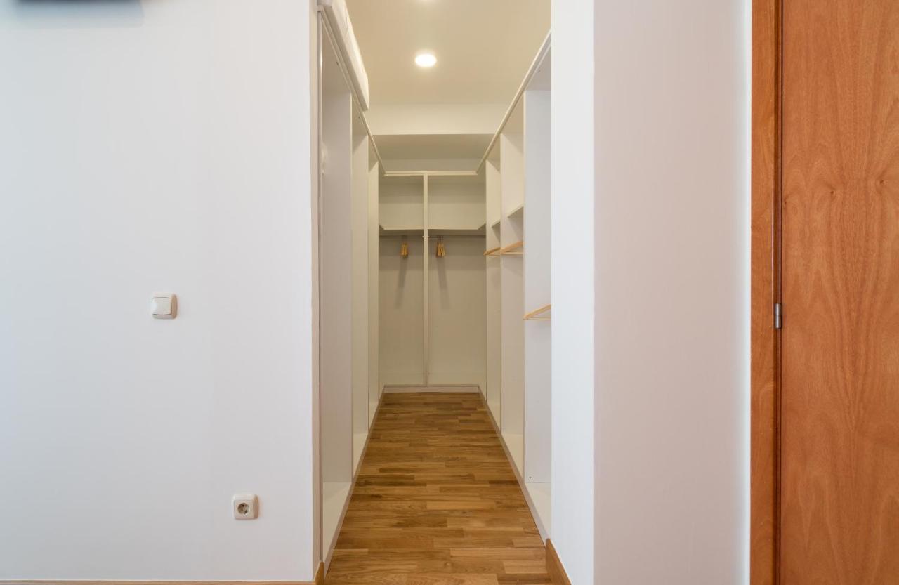 Malaga Centro Maria Zambrano Apartment Exterior photo